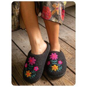 NWT Natural Life Black Icon Sherpa Folk Floral House Slippers sz L